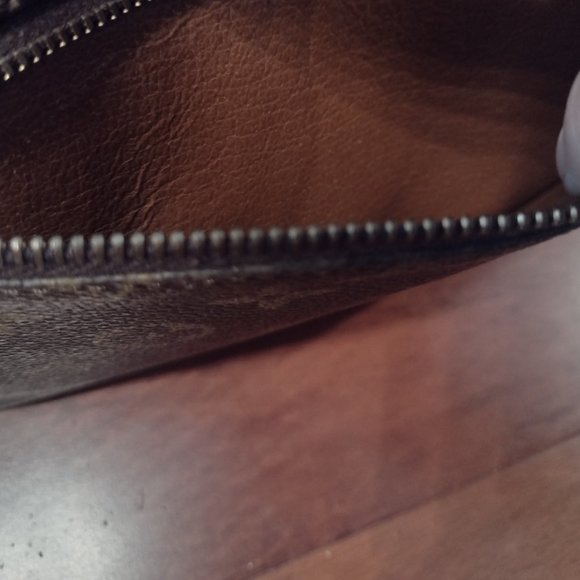 Louis Vuitton Pochette Sport Clutch - Picture 11 of 16